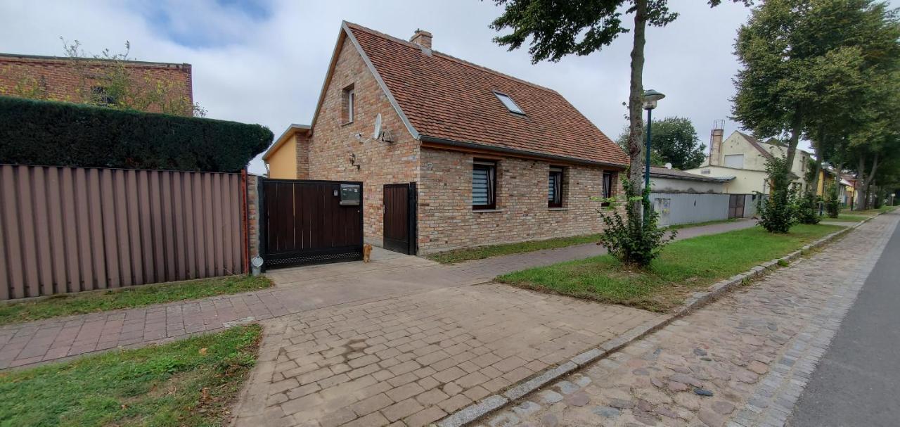 Haus Oderbruch Villa Neulewin Buitenkant foto